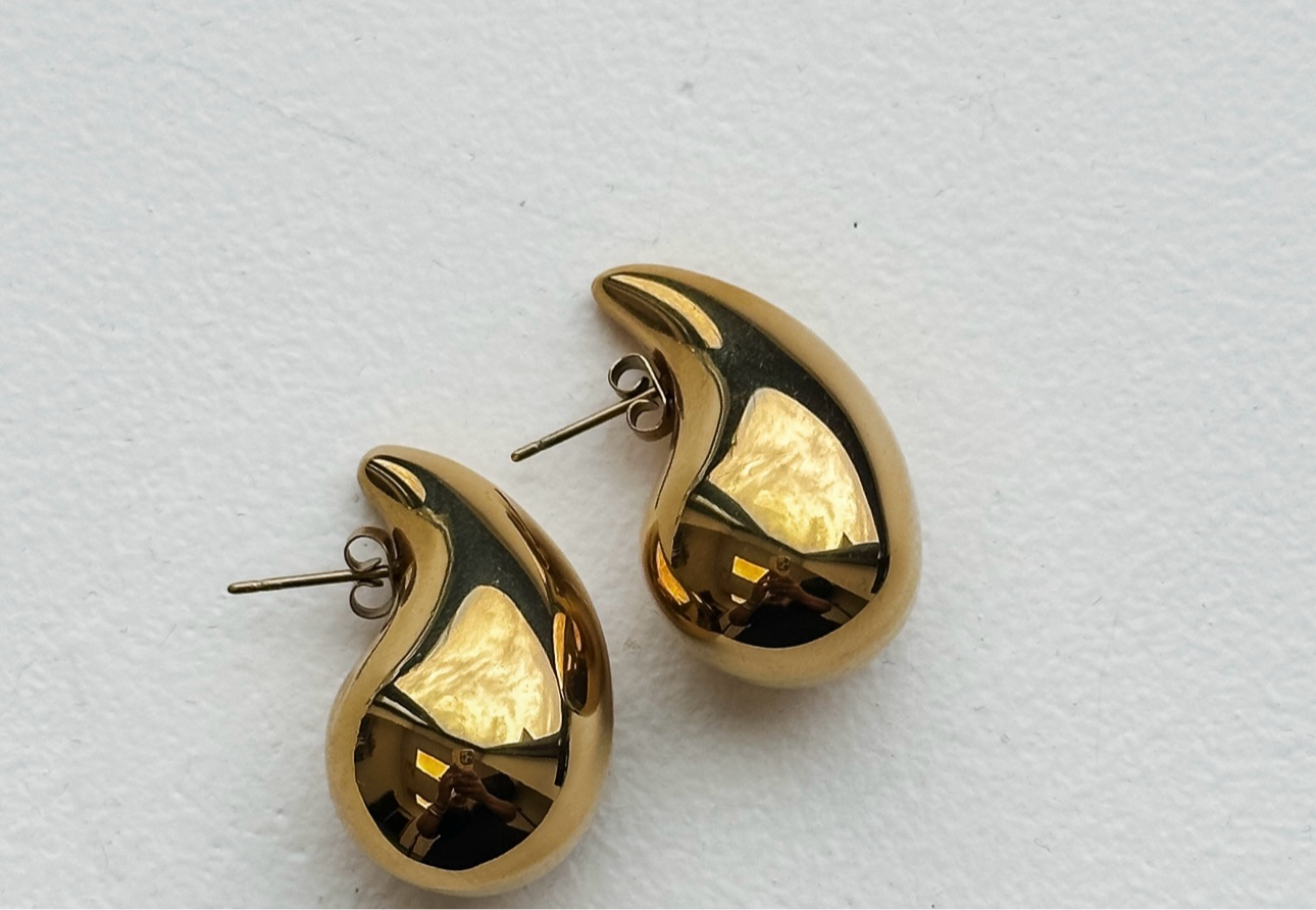 Clair Drop Earrings