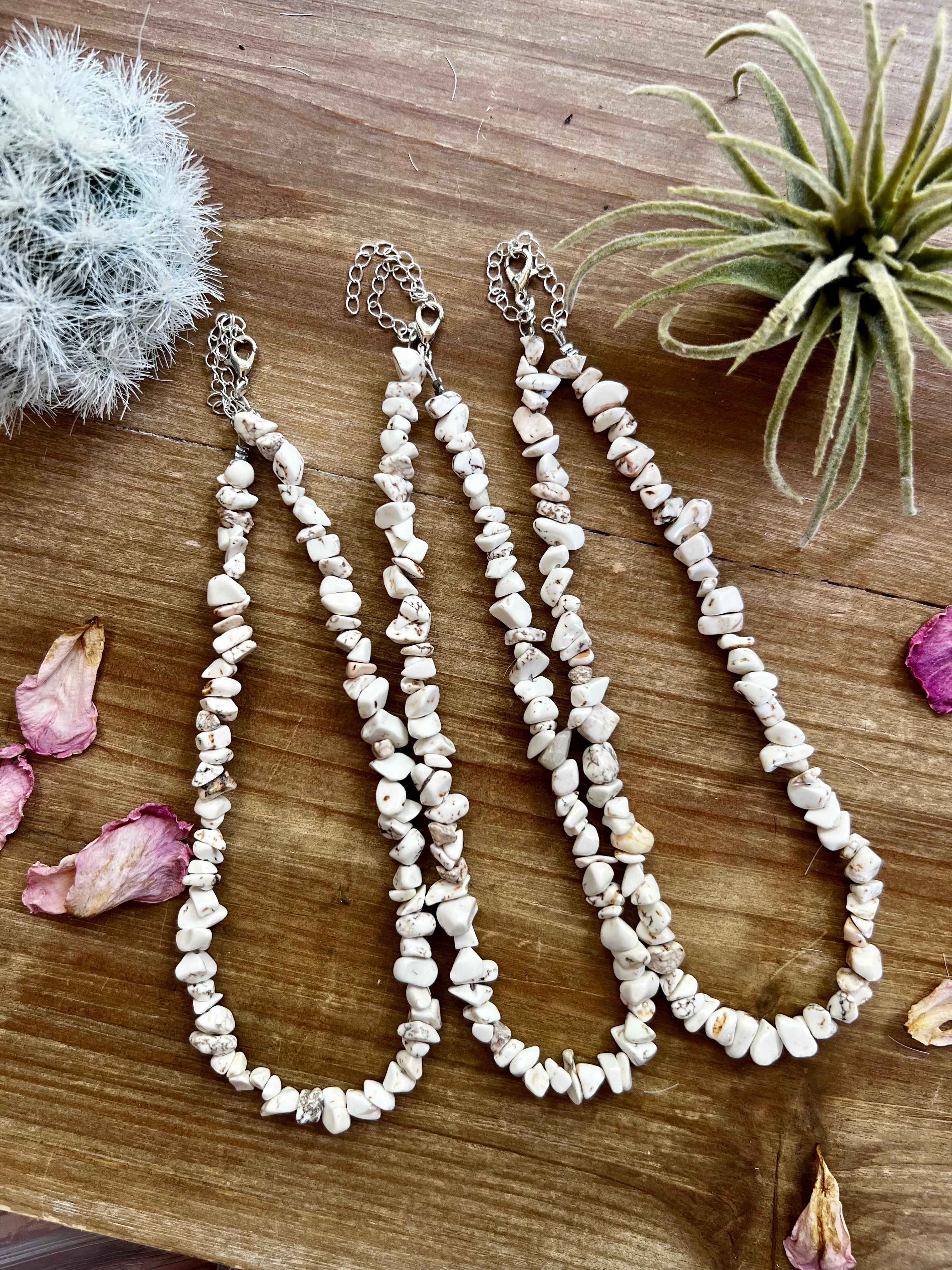 White Chipped Choker